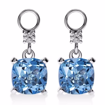 AMAVEO Spectra Charms aus Gold, Kissenförmige Sky Blue Topase 4,20 ct mit Akzent-Diamanten