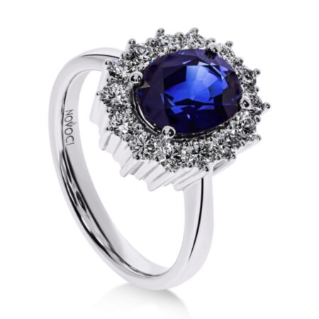 INSIGNIA Halo-Ring aus Gold, Ovaler Blauer Saphir 2,50 ct mit Akzentdiamanten