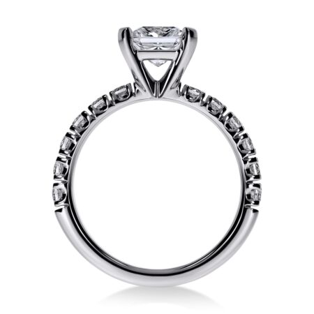 NOVIA Solitärring aus Gold, Prinzess-Diamant 1,65 ct mit Akzent-Diamanten